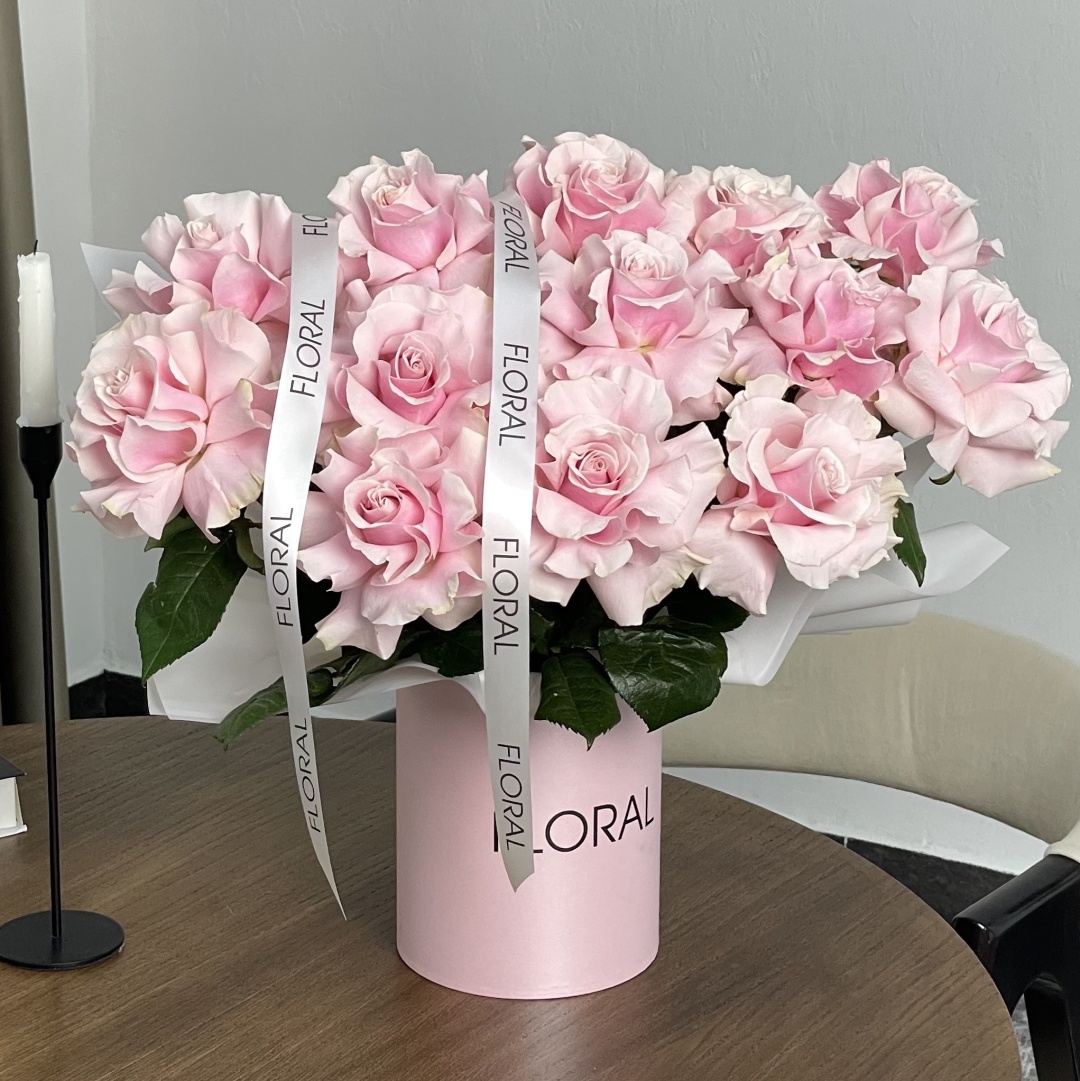 Floral композиция в коробке роза 13 шт 40 см