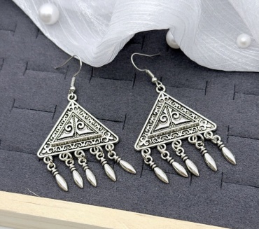 Серьги Fashion Jewelry мельхиор, без вставок