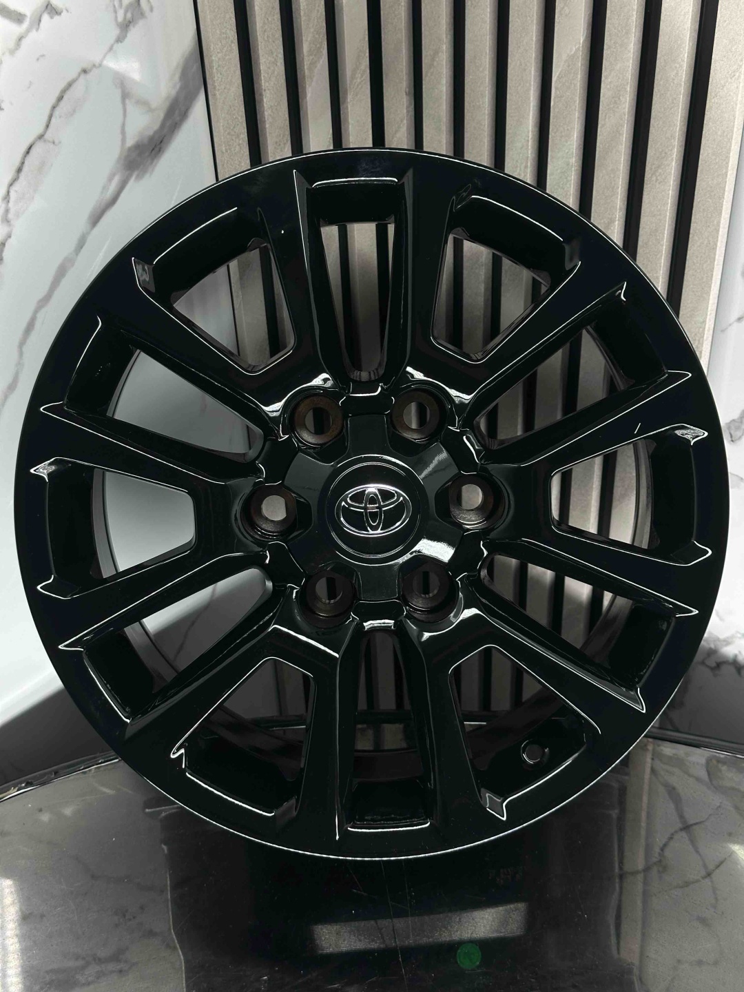 Top Grade прадо H843F 7.5x17/6x139.7 D106.1 ET25 4 диска черный, серебристый