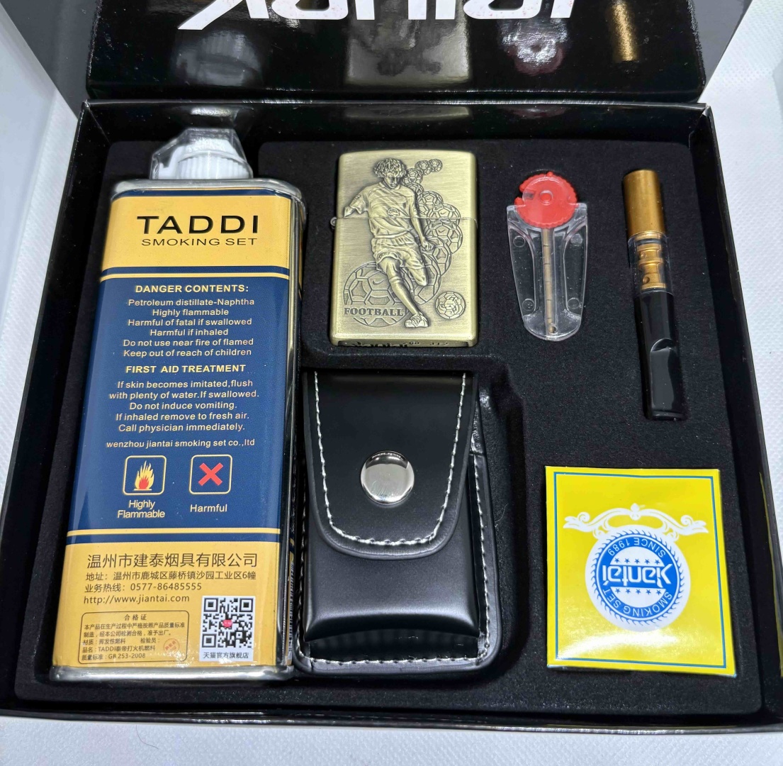 Taddi бензиновая зажигалка Futball lighter, металлический сплав