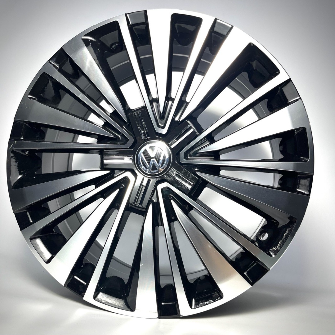 LVZ 663 SC 18*8.0 +44 57,1 5*112 MВ 8x18/5x112 D57.1 ET44 4 диска черный