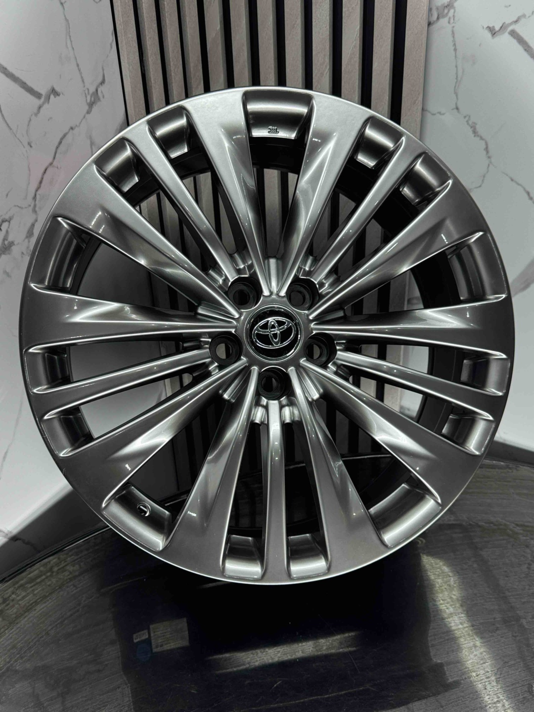 Toyota h5375ffd 8x20/5x114.3 D60.1 ET35 4 диска графит