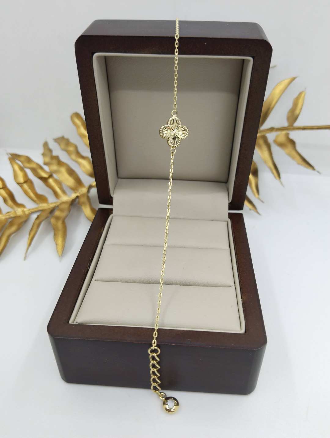 Dinara Gold NR3270 длина 17 см, вес 1.88 г золото, плетение якорное