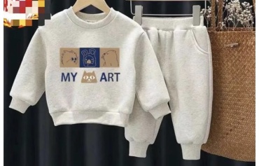 Спортивный костюм серебристый