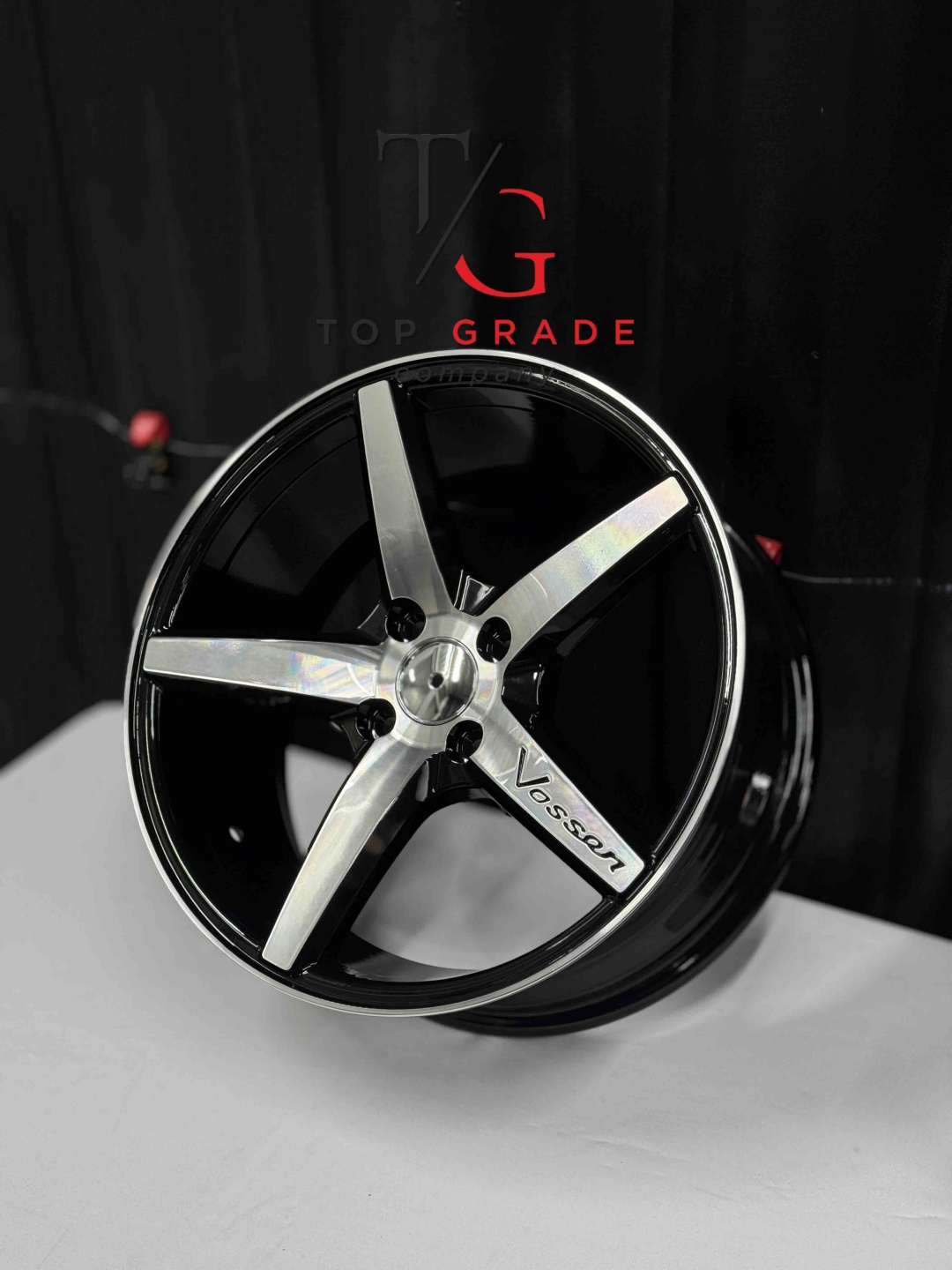 Top Grade Top grade0119 7x16/4x100 D67.1 ET35 4 диска черный, серебристый