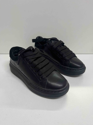 Кроссовки Alexander McQueen черный