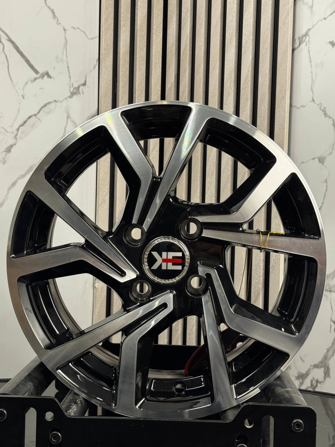 Top Grade EXP0051 6x14/4x100 D67.1 ET35 4 диска серебристый, черный
