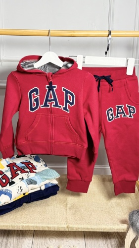 GAP черный, красный
