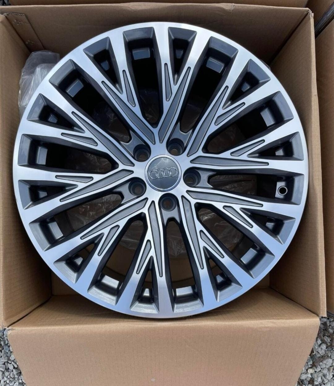 Rainbow AUDI X25GGG 9x20/5x112 D66.6 ET38 4 диска серый, серебристый