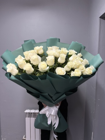 Rose Line flowers моно-букет в оформлении роза 25 шт 100 см