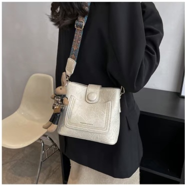 Сумка бочонок Fashion&Bags искусственная кожа бежевый