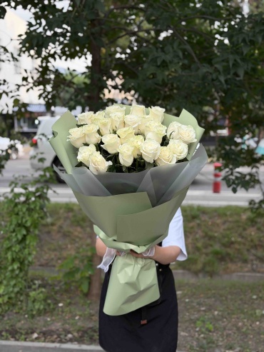 Букет с открыткой Букет из 25 голландских роз 100 см роза 25 шт 100 см