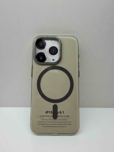 Чехол для Apple iPhone 15 Pro светло-коричневый