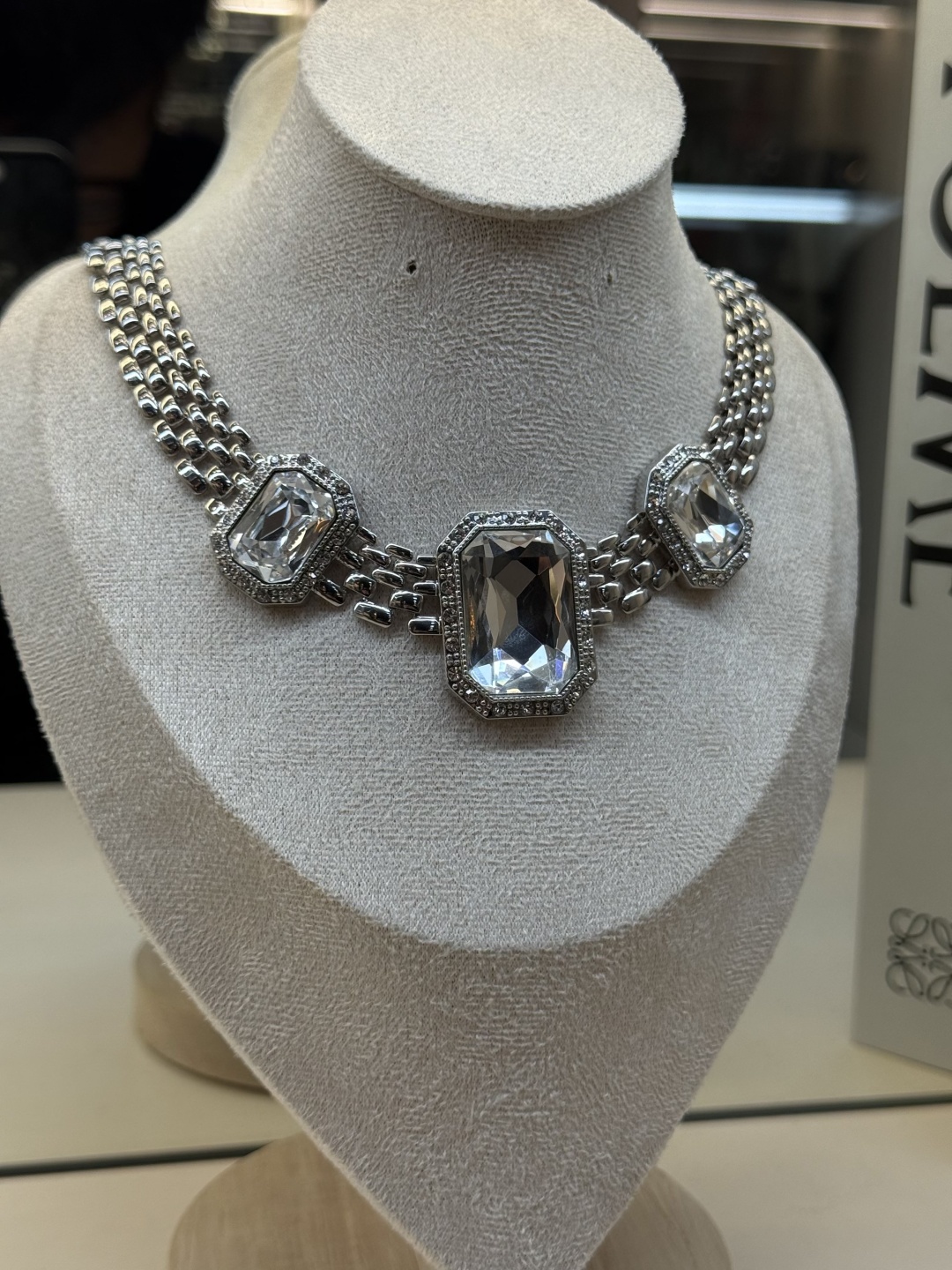 Колье длина 45 см бижутерный сплав, медицинская сталь, кристаллы Swarovski