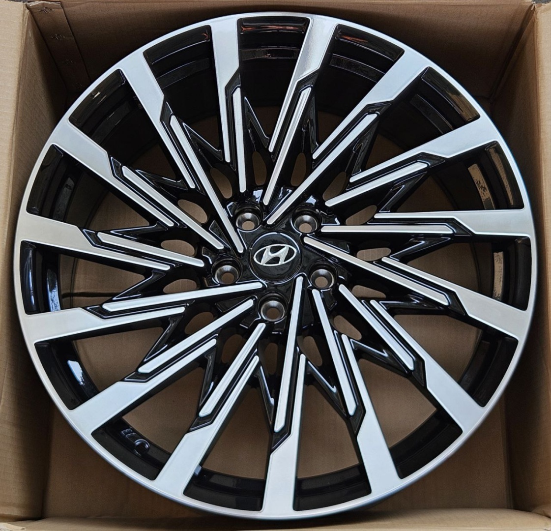 Fonyee BKY1354 8.5x21/5x114.3 D67.1 ET45 4 диска черный