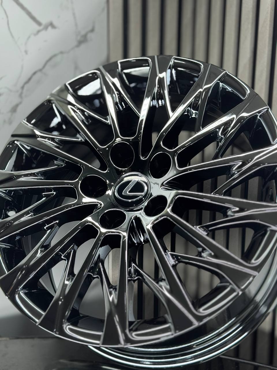 Top Grade Lexus 048-7 7x17/5x114.3 D60.1 ET43 4 диска хром