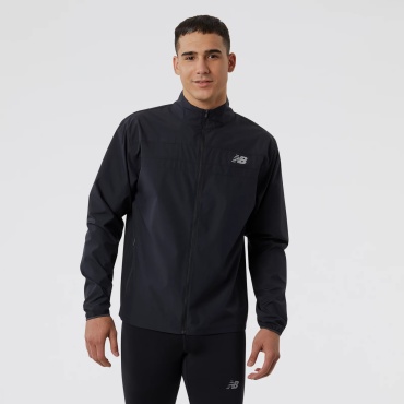 Демисезонная куртка New Balance черный