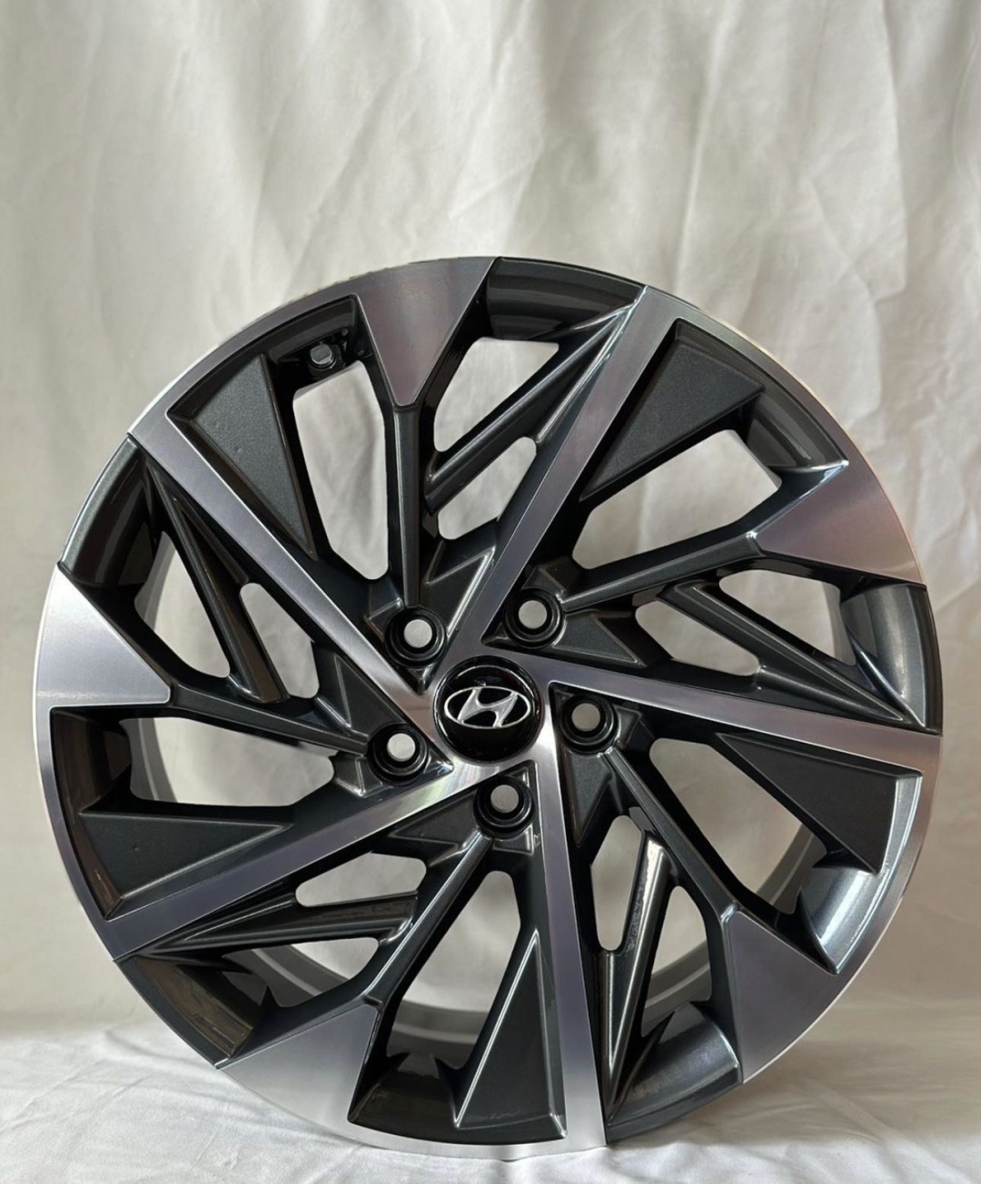 RNO Px03 7.5x18/5x114.3 D67.1 ET45 4 диска серебристый, серый
