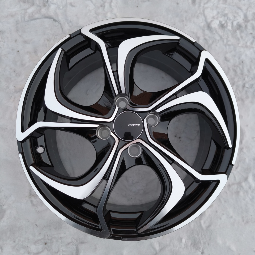 Wheels 031 6.5x15/4x100 D73.1 ET35 4 диска черный, серебристый