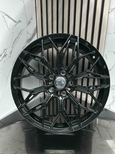 Top Grade h3426f 7.5x17/5x114.3 D73.1 ET35 4 диска черный