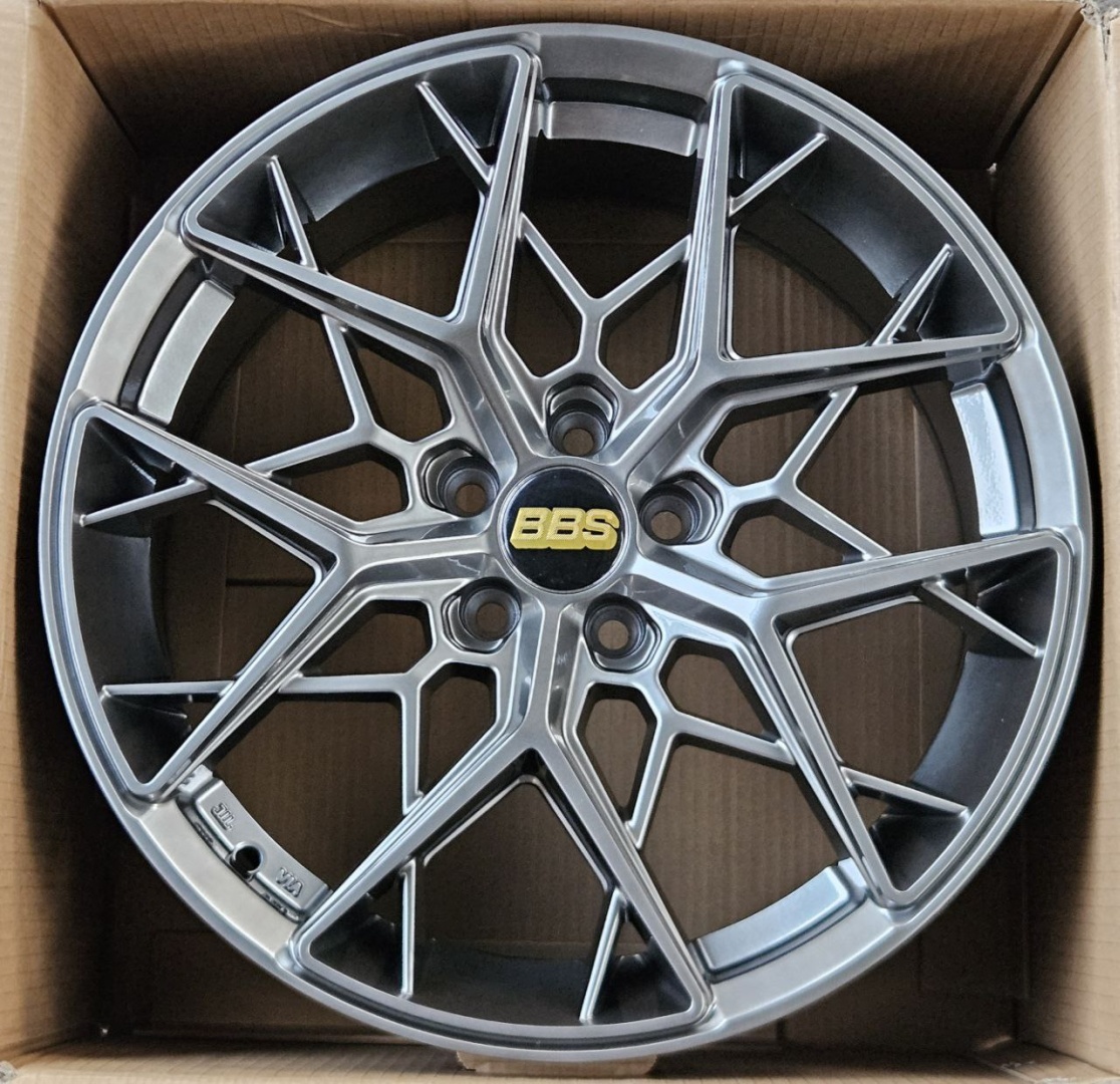 Fonyee SM BK5929 7.5x17/5x100 D67.1 ET35 4 диска графит матовый