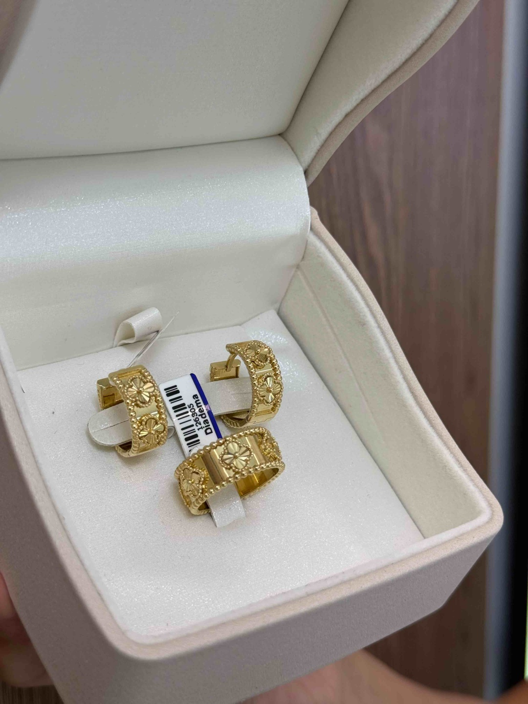 ZOLOTOTREND 925075100 вес 17.62 г золото, без вставок