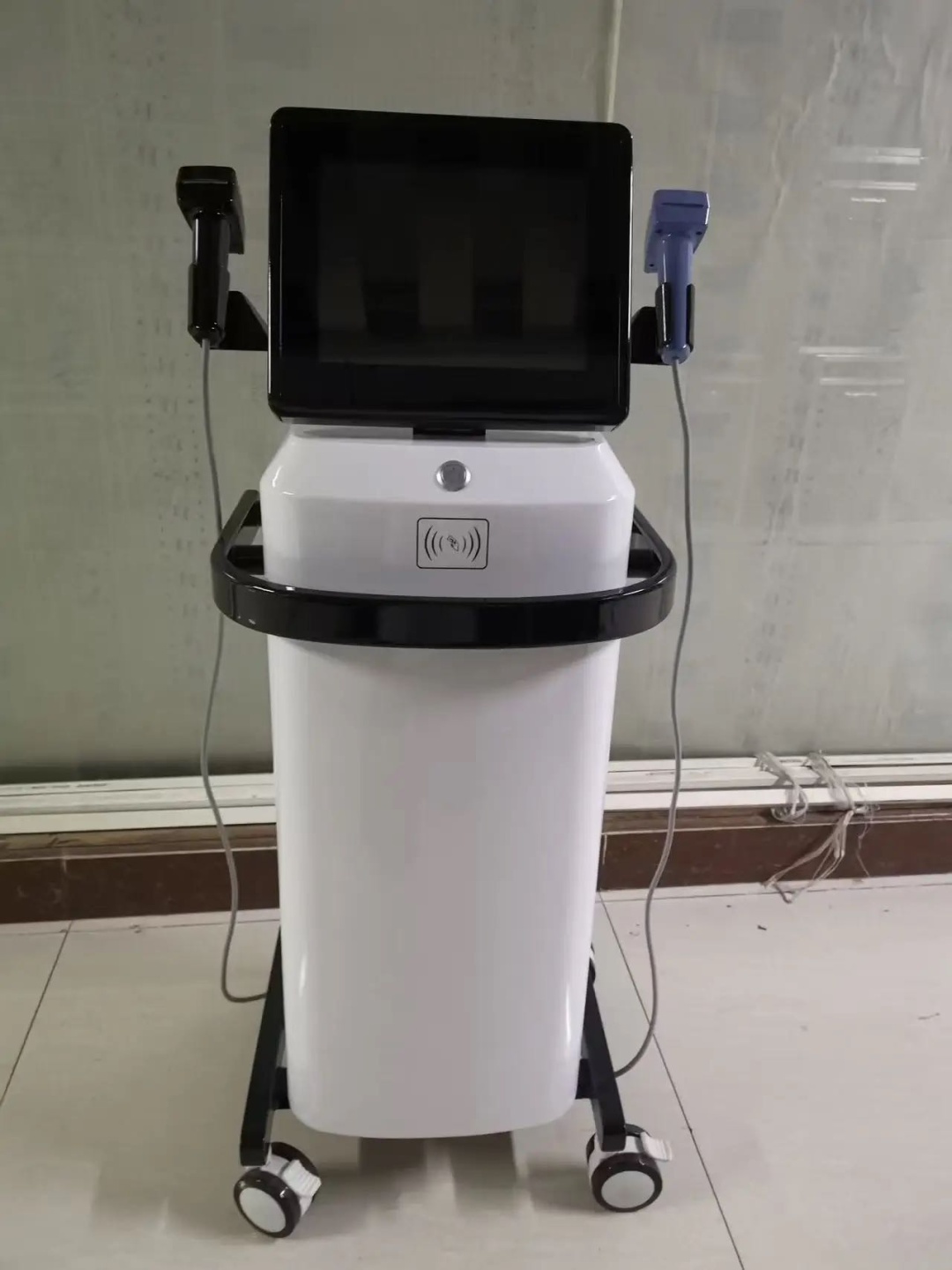 Аппарат Morpheus Gold RF Crystallite Depth 8: белый, синий