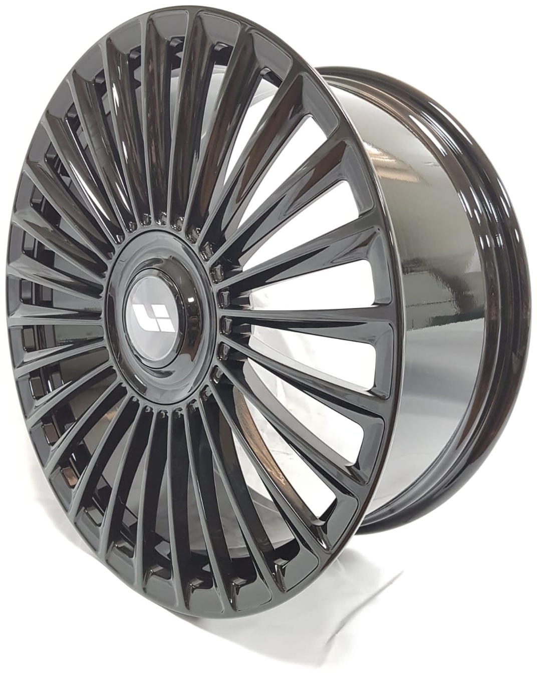 HJ0124 9x21/5x120 D62.5 ET38 4 диска черный