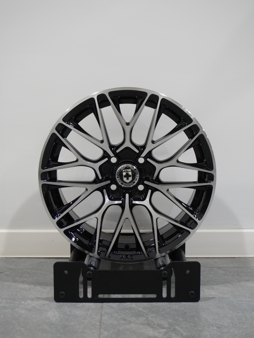 PDW TURONE 7x16/4x100 D67.1 ET35 4 диска черный, серебристый