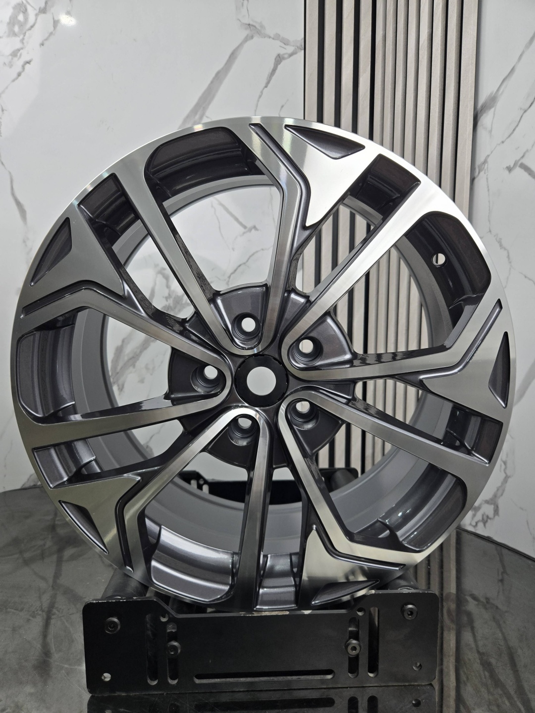 Top Grade EXP3489 7.5x18/5x114.3 D67.1 ET45 4 диска серебристый, графит