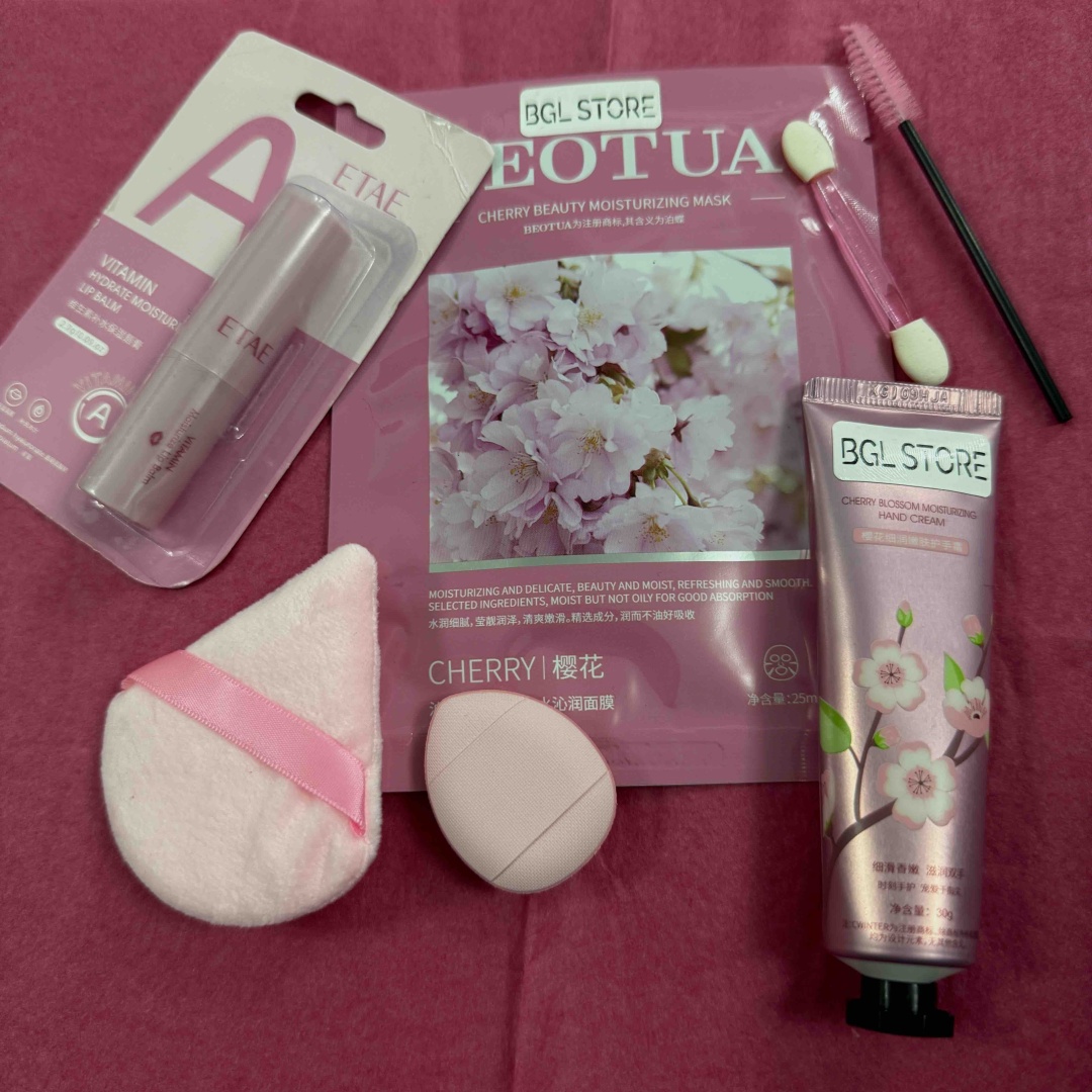 BGL store Cherry набор по уходу за лицом для женщин