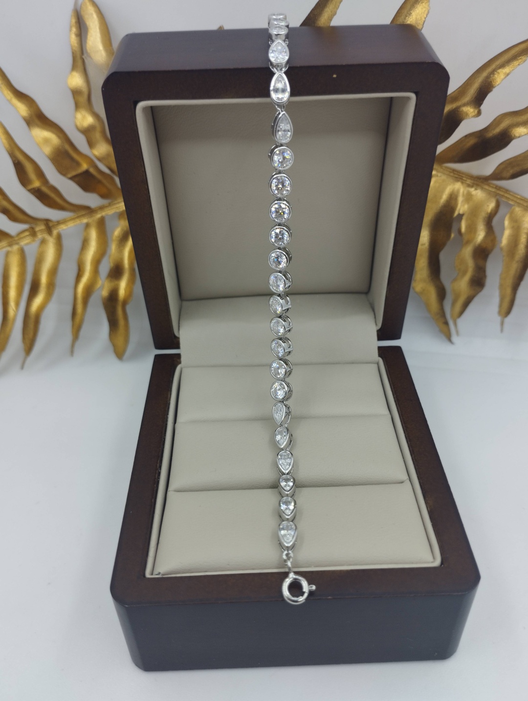 Dinara Gold NR. 206 длина 16.19 см, вес 33.2 г серебро, плетение теннис