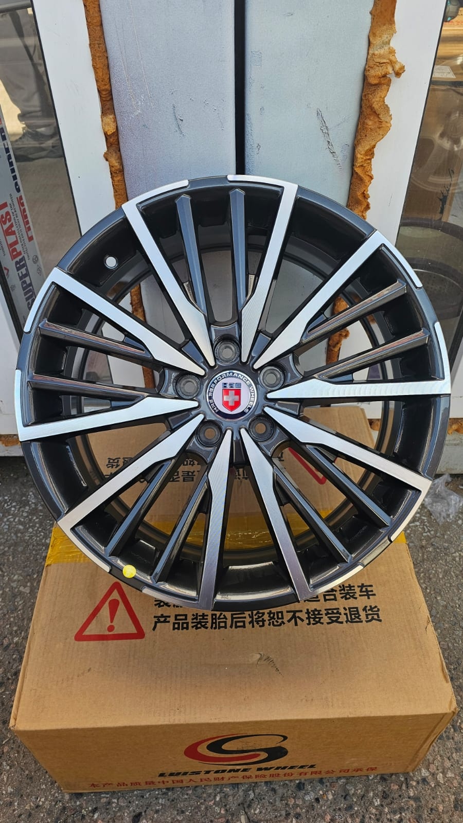 Fonyee SMS 7.5x18/5x108 D60.1 ET47 4 диска черный