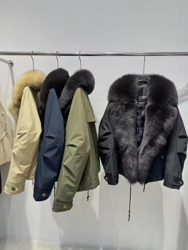 Парка черный