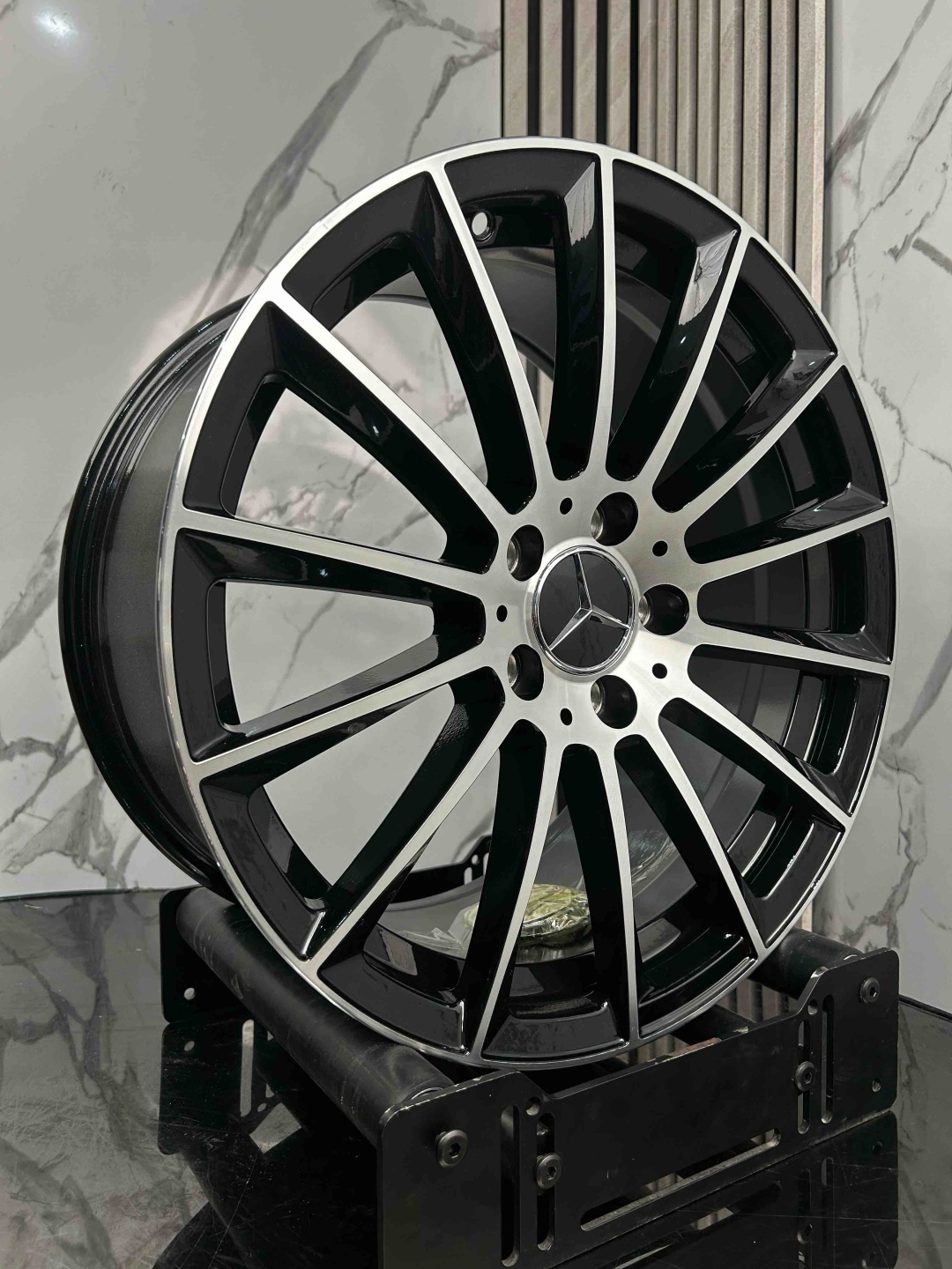 Top Grade EXPH3061F 9x18/5x112 D66.5 ET42 4 диска черный, серебристый