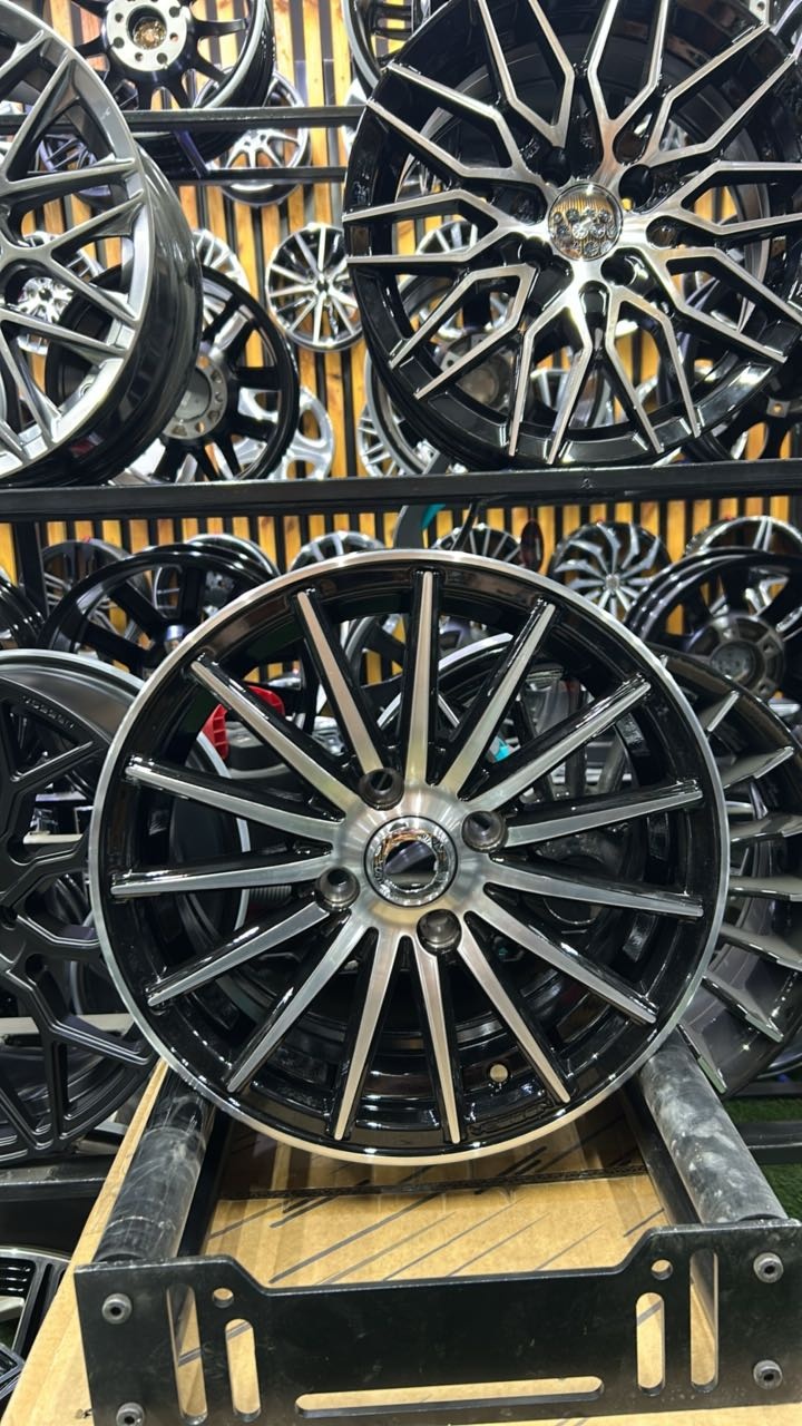 LKN Lkn 5.5x14/4x100 D67.1 ET35 4 диска черный, серебристый