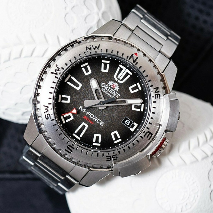 Механические ORIENT RA-AC0N01B10B нержавеющая сталь