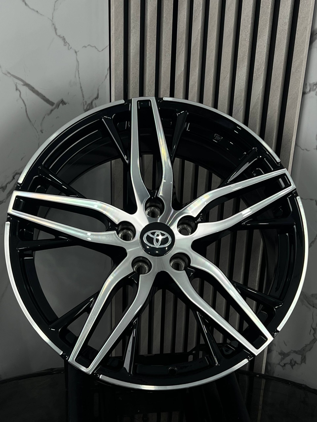 Top Grade toyo/lex/kia/hyundai h944f 8.5x19/5x114.3 D73.1 ET35 4 диска черный, серебристый