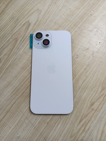 Задняя панель для Apple iPhone 15