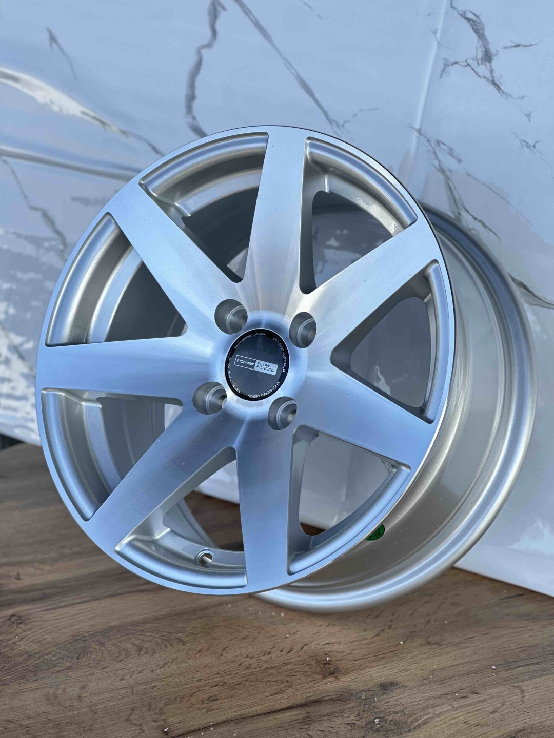 PDW SG7037 6.5x14/4x100 D67.1 ET20 4 диска серебристый