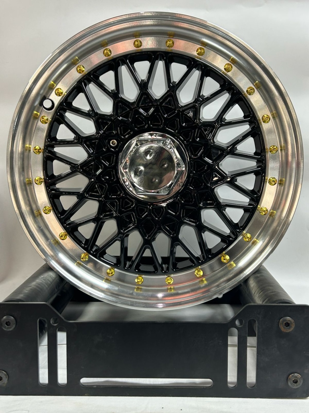 LKN Lkn1334 5.5x14/4x100 D73.1 ET30 4 диска черный, серебристый