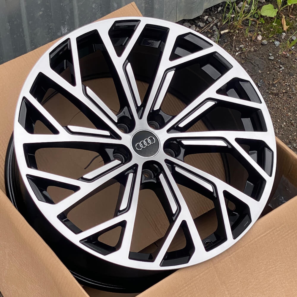 Rainbow Dance Audi A8 8x18/5x112 D66.6 ET35 4 диска черный, серебристый