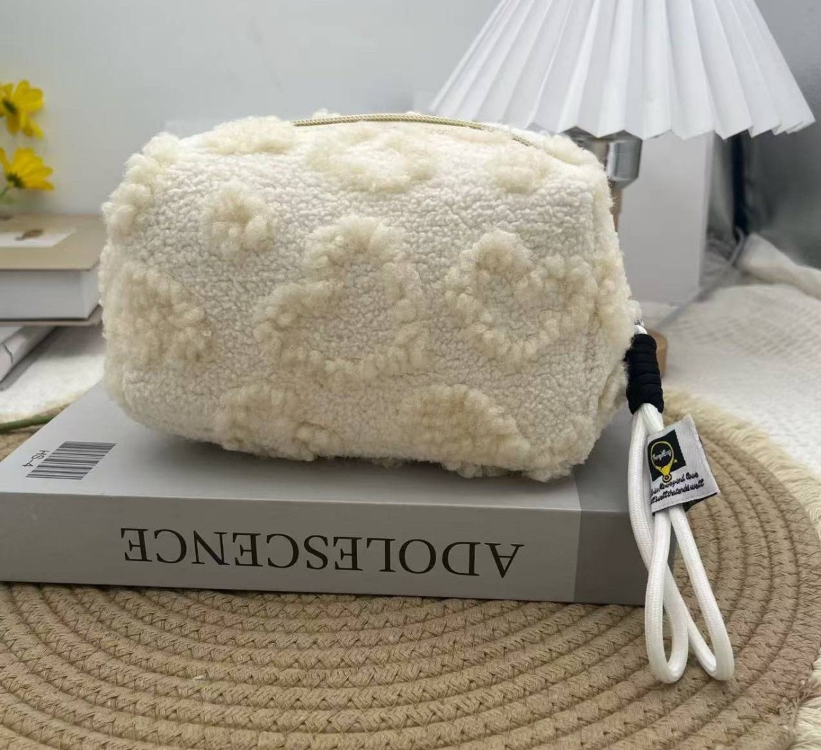 Косметичка полиэстер белый 13X19 см