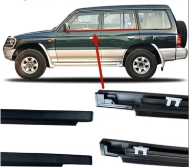 SAT молдинг 674592222 Mitsubishi Pajero