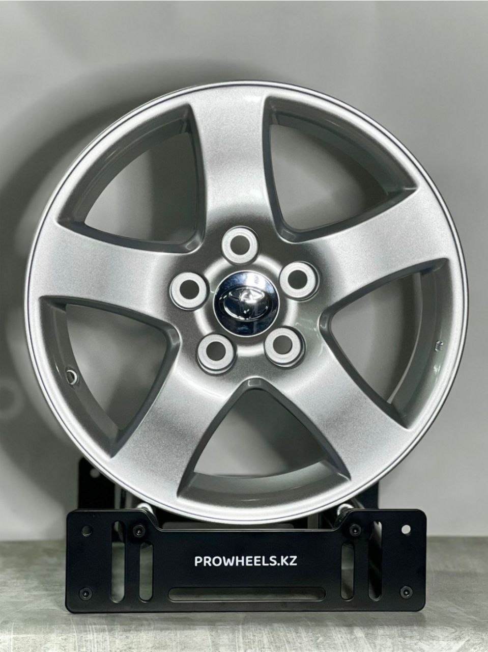 RNO 87752 6.5x16/5x114.3 D60.1 ET45 4 диска серебристый