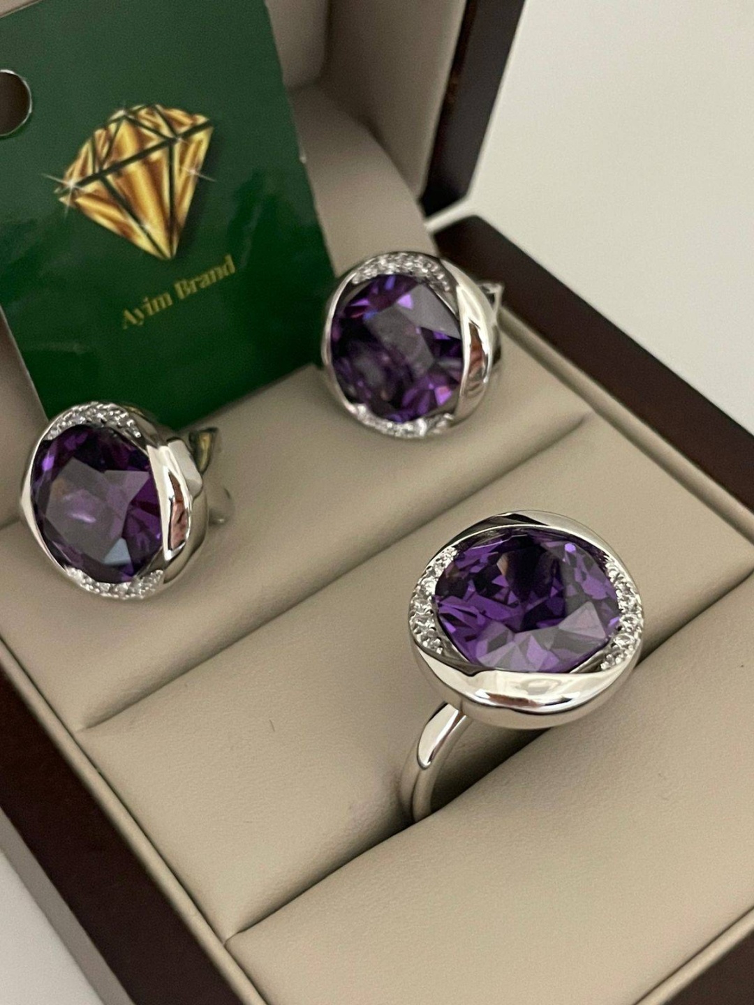 Ayim Brand JJA вес 18.78 г серебро, фианит Swarovski