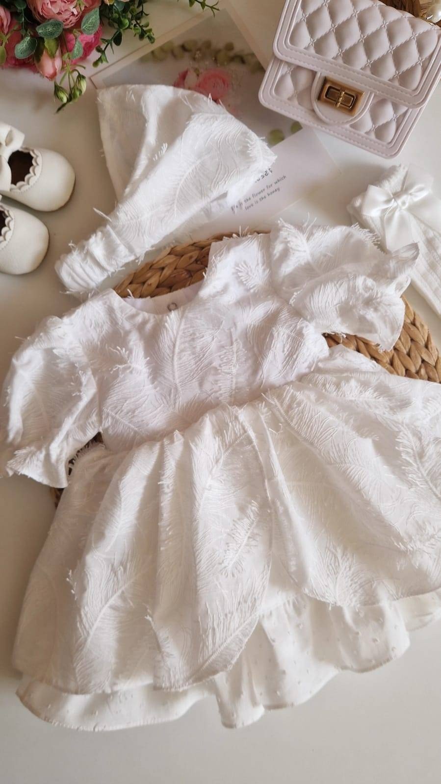Нарядное платье Amina Wear белый