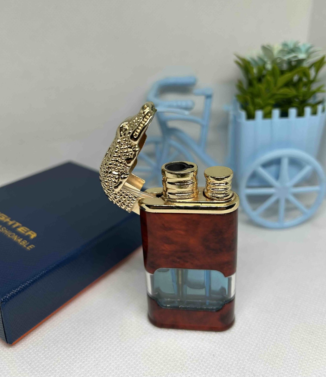 Lighter газовая зажигалка Crocodile turbo fire, пластик