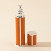 Атомайзер наливным путем стекло, пластик, силикон 10 мл 1 шт