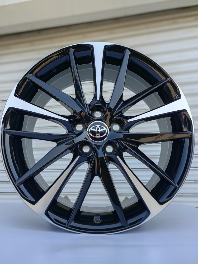 Rainbow Dance Toyota 3215 8x18/5x114.3 D60.1 ET50 4 диска черный, серебристый